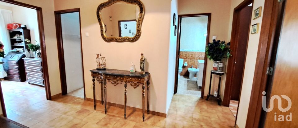 Moradia T3 em Lourinhã e Atalaia de 173 m²