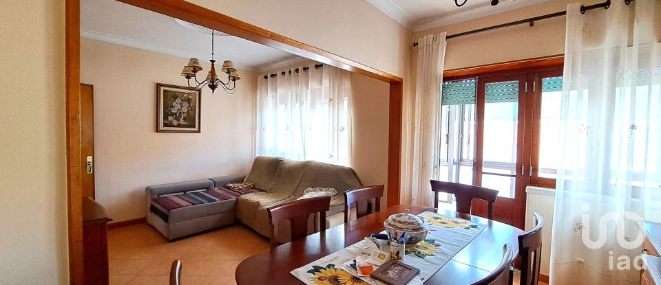 Moradia T3 em Lourinhã e Atalaia de 173 m²