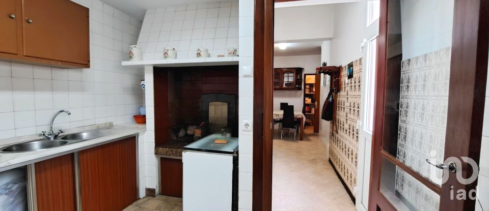 Moradia T3 em Lourinhã e Atalaia de 173 m²