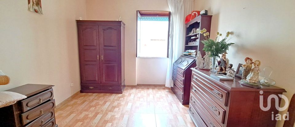 Moradia T3 em Lourinhã e Atalaia de 173 m²