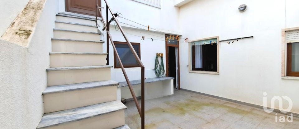 Moradia T3 em Lourinhã e Atalaia de 173 m²