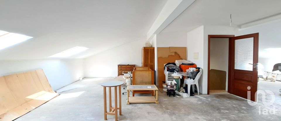 Moradia T3 em Lourinhã e Atalaia de 173 m²