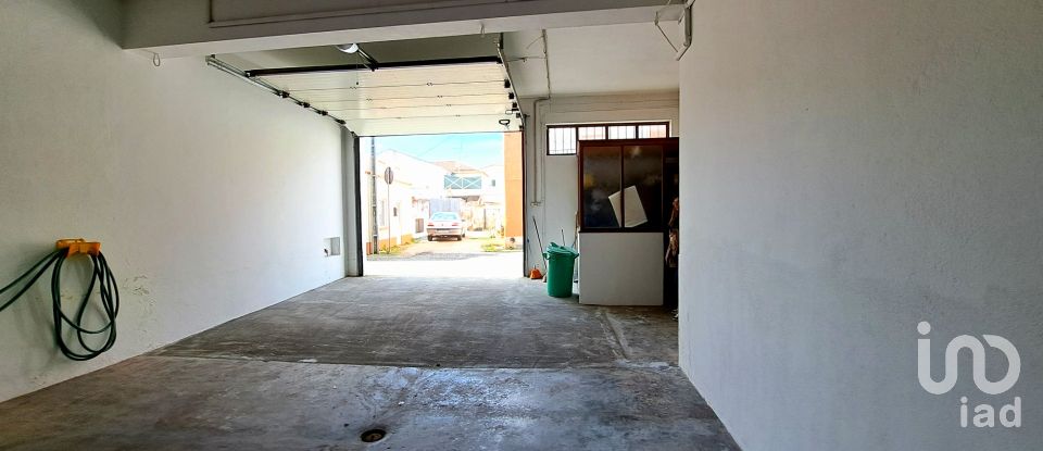 Moradia T3 em Lourinhã e Atalaia de 173 m²