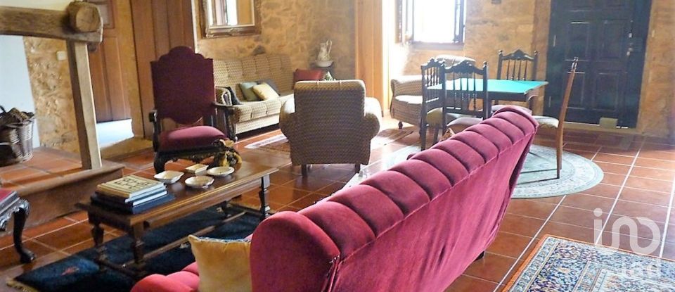 Gîte T4 à Fátima de 664 m²