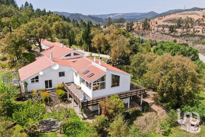 Maison rustique T5 à Marmelete de 354 m²