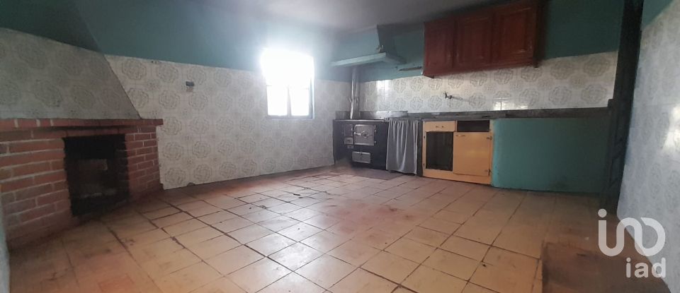 Moradia T3 em Ervedal e Vila Franca da Beira de 90 m²