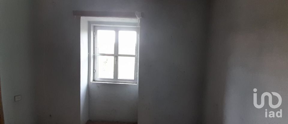 Moradia T3 em Ervedal e Vila Franca da Beira de 90 m²