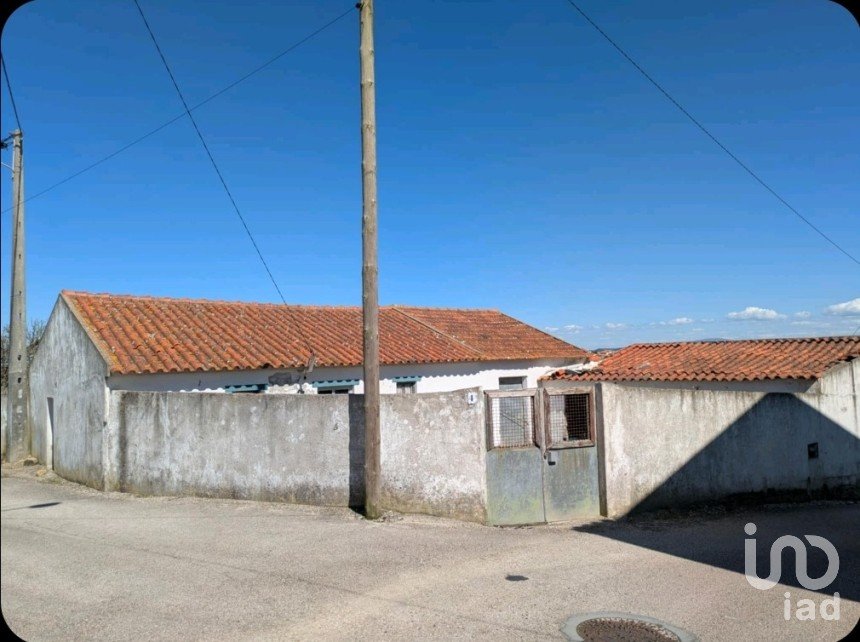 Maison T3 à São Pedro da Cadeira de 117 m²