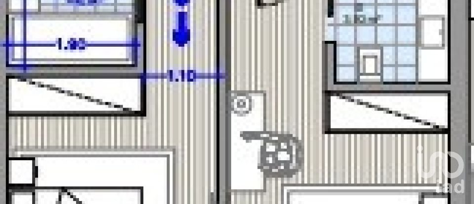 Terreno urbano em Azueira e Sobral da Abelheira de 301 m²