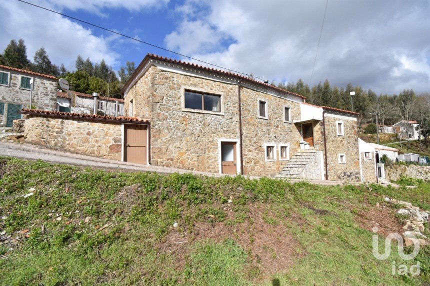 Maison traditionnelle T3 à Espinhal de 213 m²