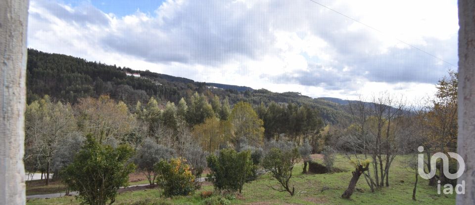 Maison traditionnelle T3 à Espinhal de 213 m²