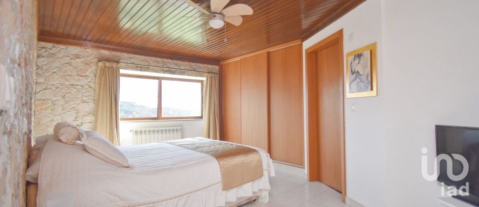 Maison traditionnelle T3 à Espinhal de 213 m²