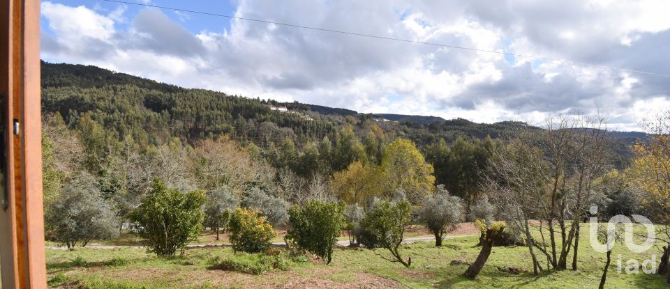 Maison traditionnelle T3 à Espinhal de 213 m²