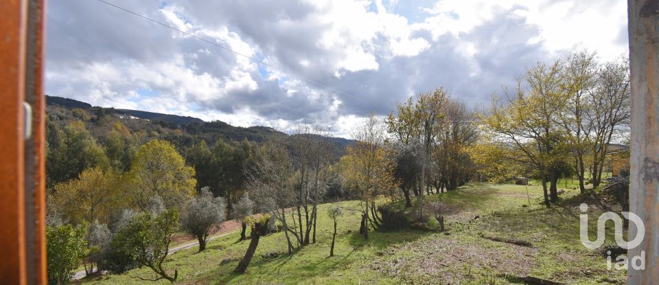 Maison traditionnelle T3 à Espinhal de 213 m²