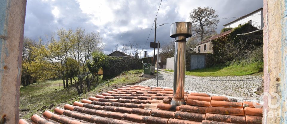 Maison traditionnelle T3 à Espinhal de 213 m²