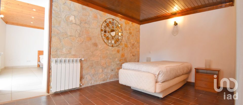 Maison traditionnelle T3 à Espinhal de 213 m²