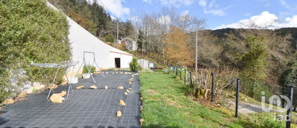 Maison traditionnelle T3 à Espinhal de 213 m²