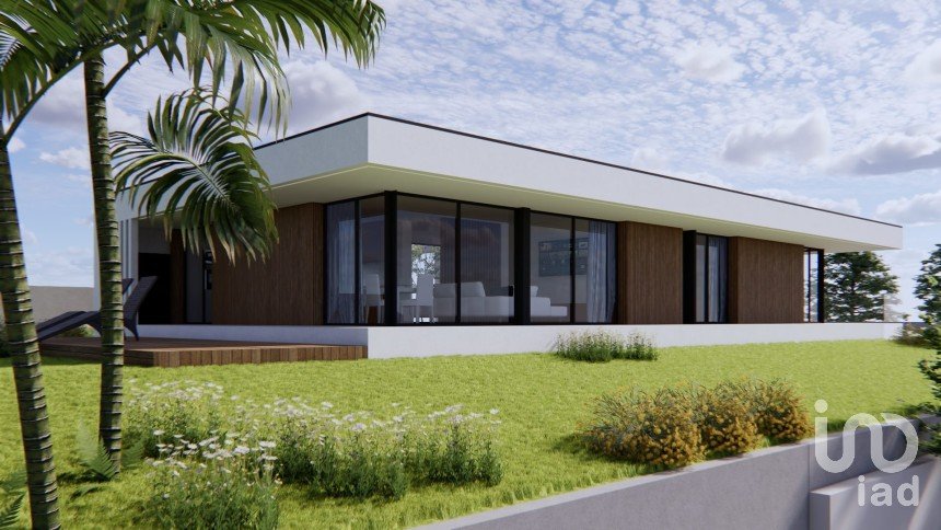 Terreno urbano em Fragoso de 956 m²