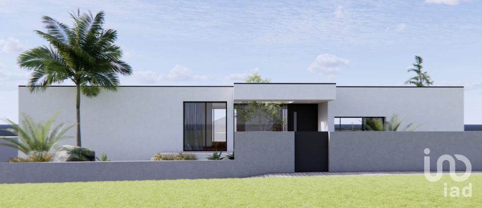 Terreno urbano em Fragoso de 956 m²