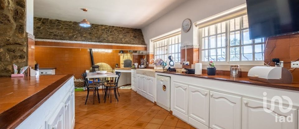 House T4 in Mira de Aire of 662 m²