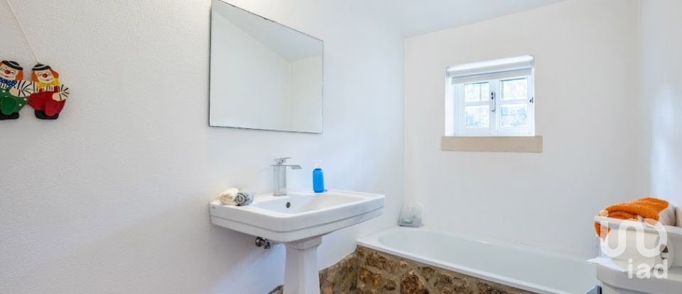 House T4 in Mira de Aire of 662 m²