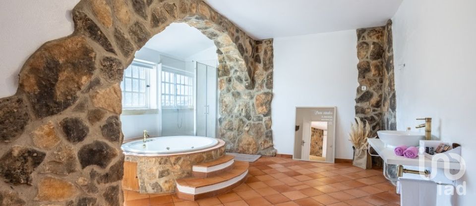 House T4 in Mira de Aire of 662 m²