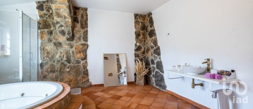 House T4 in Mira de Aire of 662 m²