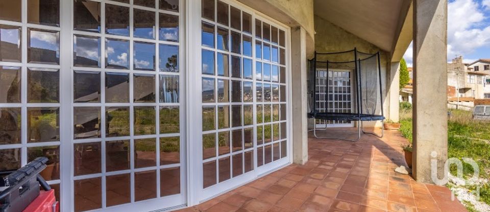 House T4 in Mira de Aire of 662 m²