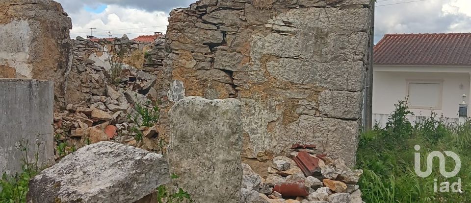 Terrain à Aljubarrota de 1 504 m²