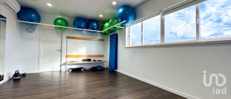 Shop / premises commercial in Meirinhas of 146 m²