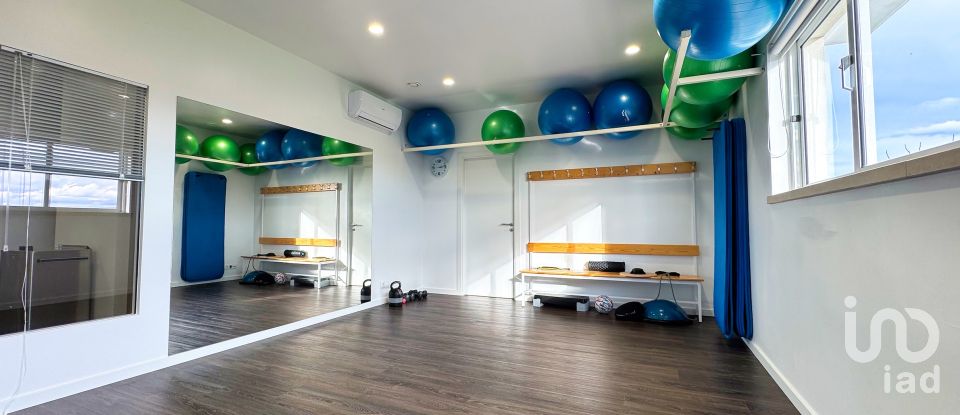 Shop / premises commercial in Meirinhas of 146 m²