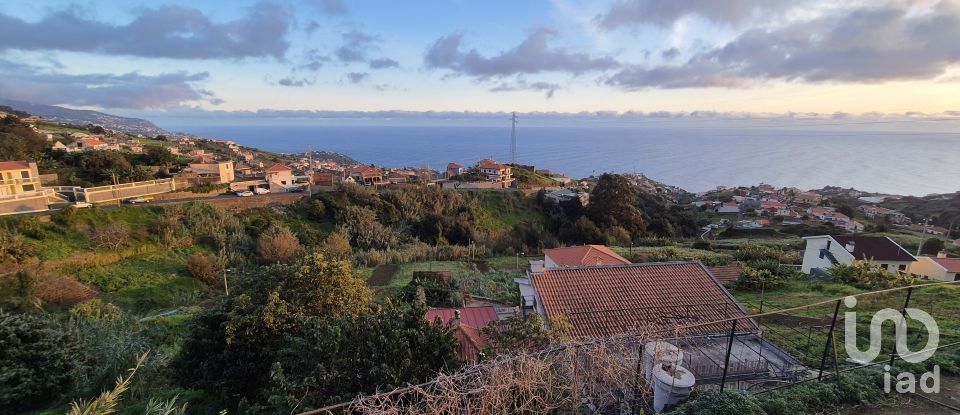 Terrain à Canhas de 1 482 m²