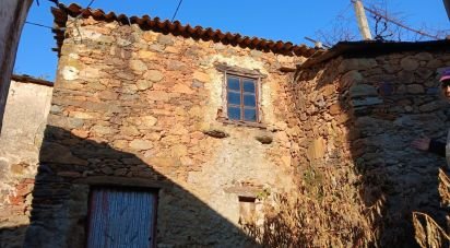 Block of flats in Alvares of 24 m²