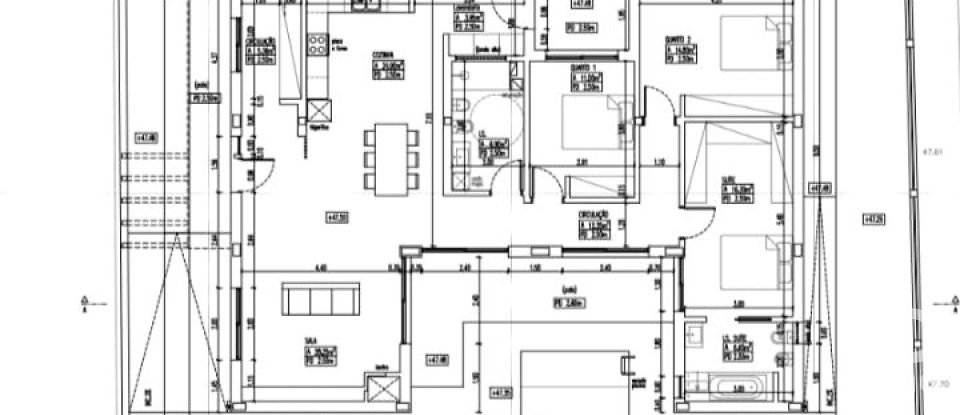 House T3 in Santo António da Charneca of 180 m²