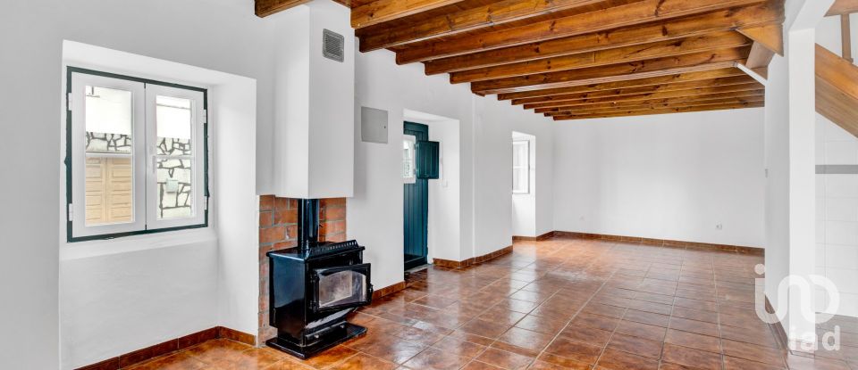 Moradia T5 em Atouguia da Baleia de 192 m²