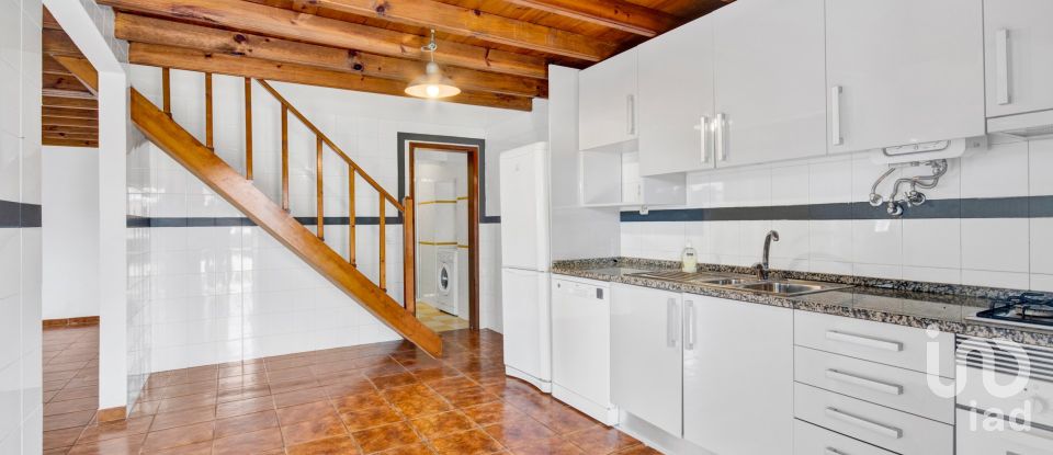 Moradia T5 em Atouguia da Baleia de 192 m²