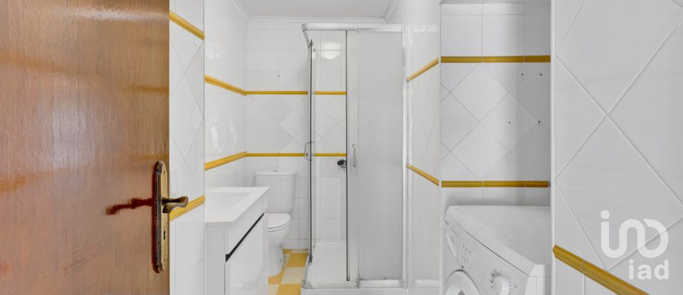 Moradia T5 em Atouguia da Baleia de 192 m²