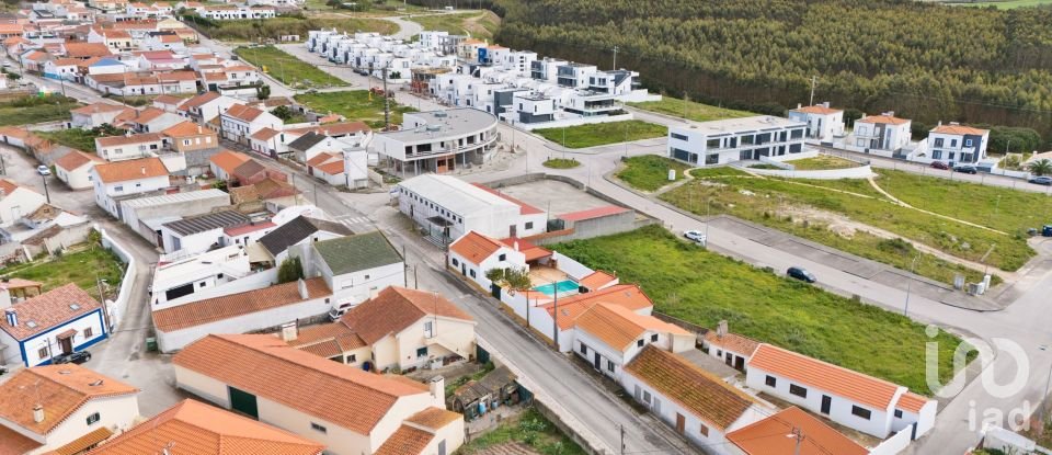 Moradia T5 em Atouguia da Baleia de 192 m²