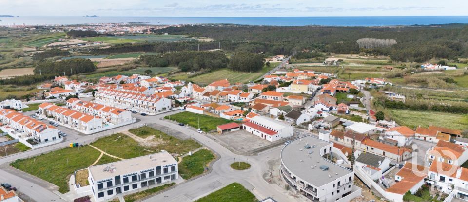 Moradia T5 em Atouguia da Baleia de 192 m²