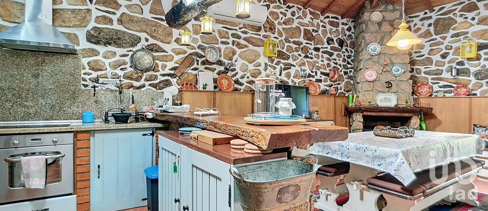 Moradia T2 em Arnóia de 144 m²