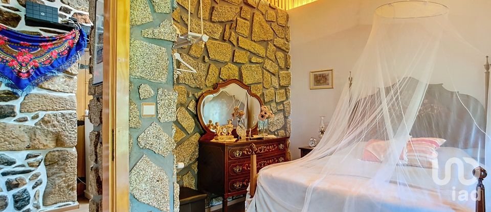 Moradia T2 em Arnóia de 144 m²