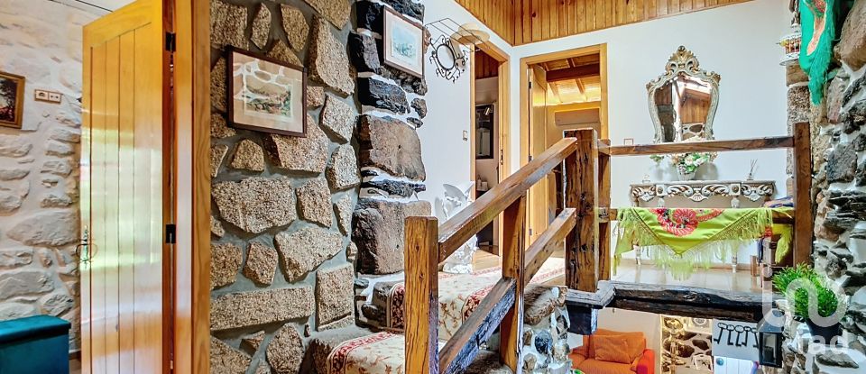 Moradia T2 em Arnóia de 144 m²