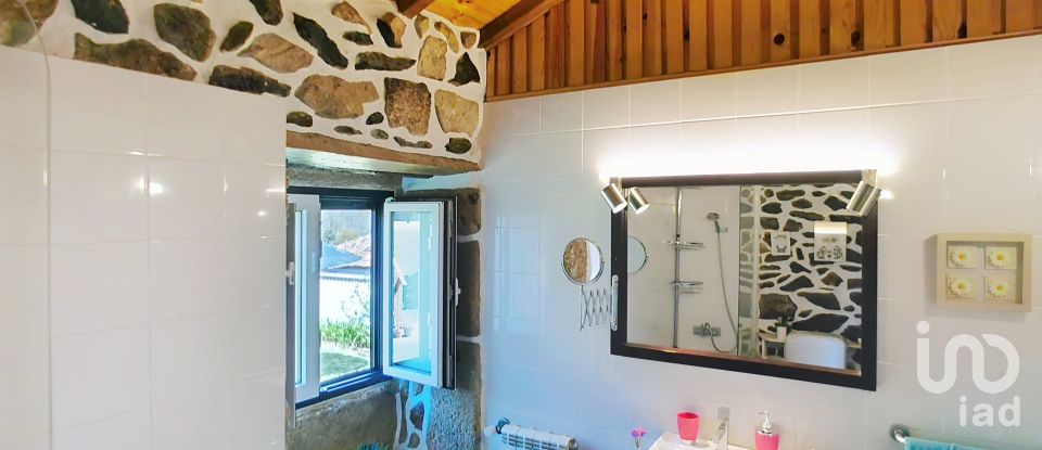 Moradia T2 em Arnóia de 144 m²