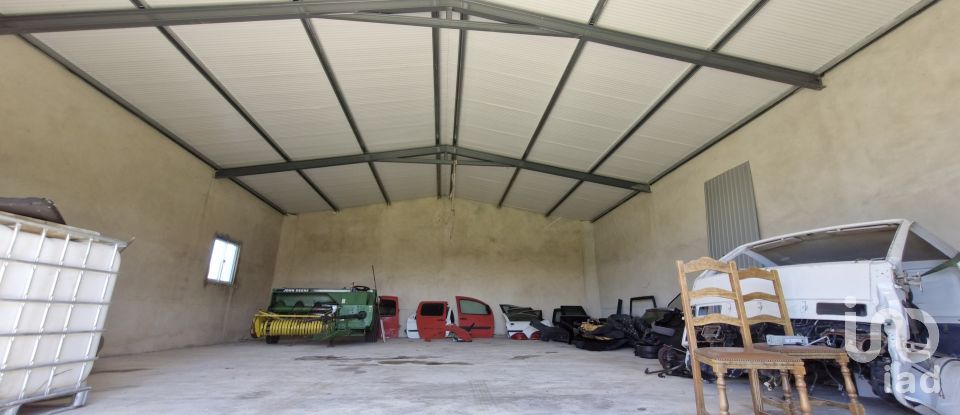 Terrain à Fráguas de 12 240 m²