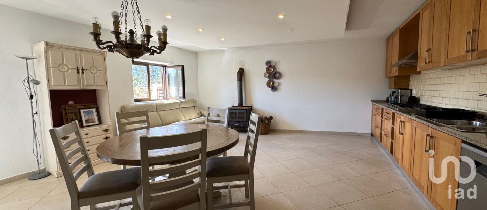 House T4 in Vila Facaia of 479 m²