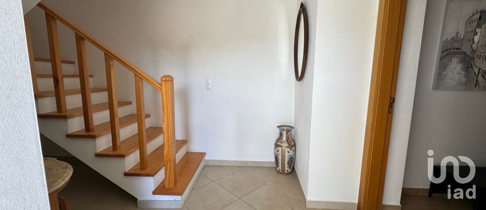 House T4 in Vila Facaia of 479 m²