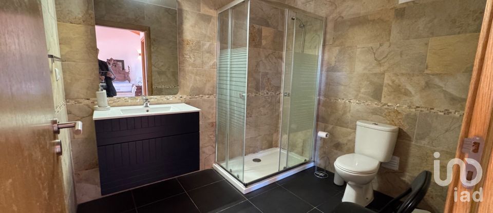 House T4 in Vila Facaia of 479 m²