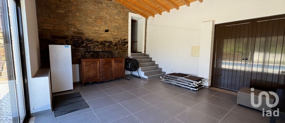 House T4 in Vila Facaia of 479 m²