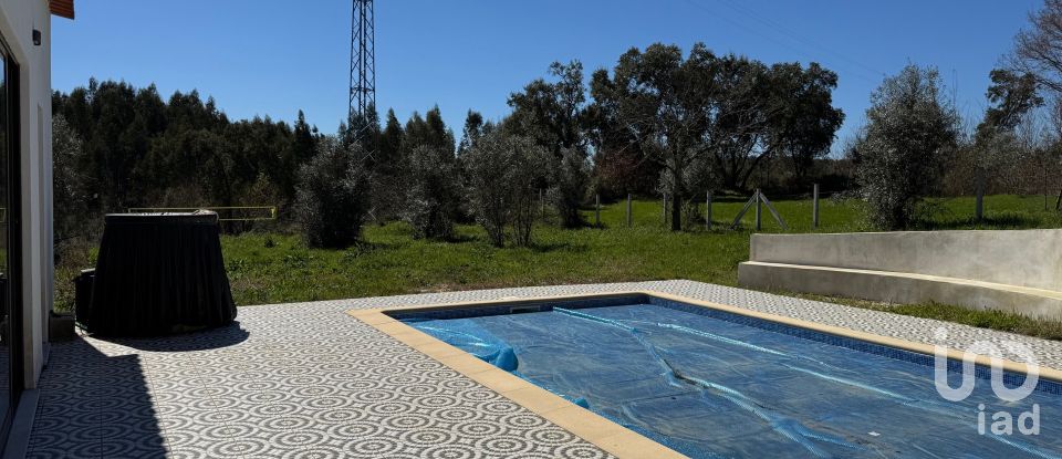 House T4 in Vila Facaia of 479 m²