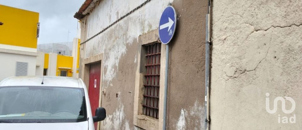 Terrain à bâtir à Torres Novas (Santa Maria, Salvador e Santiago) de 433 m²